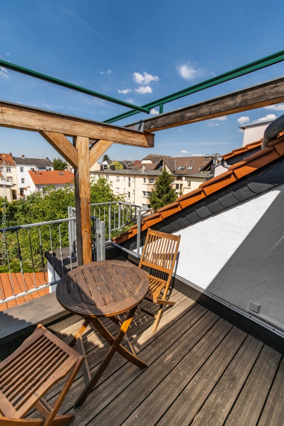 Terrasse DG Mehrfamilienhaus Neu-Isenburg