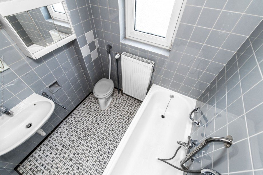 Badezimmer Doppelhaush�lfte Neu-Isenburg