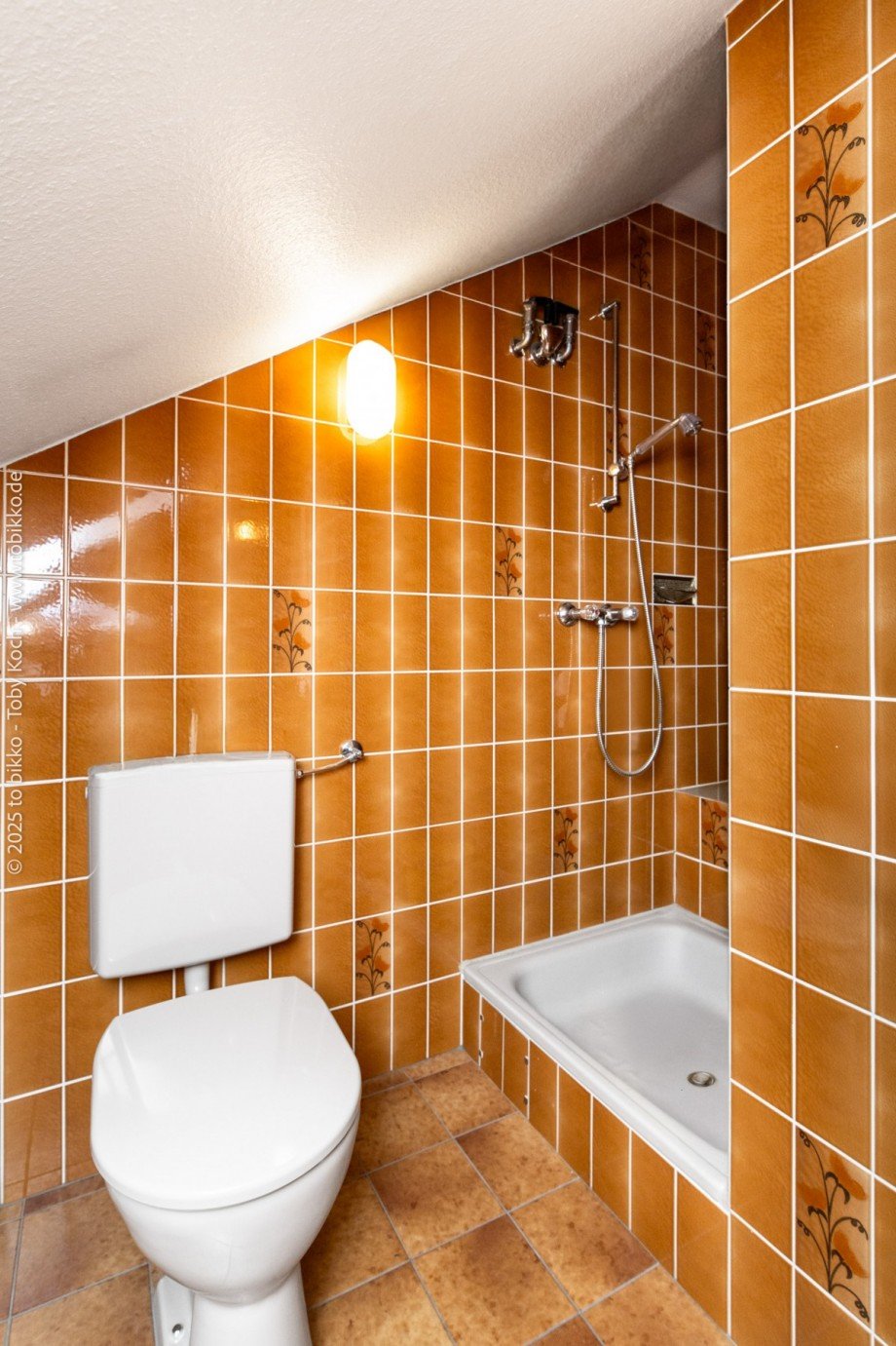 Badezimmer DG Reihenendhaus Heusenstamm