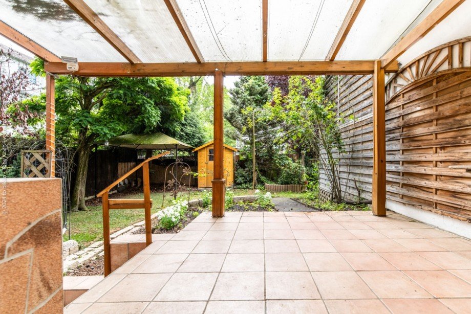 Terrasse Doppelhaush�lfte Neu-Isenburg