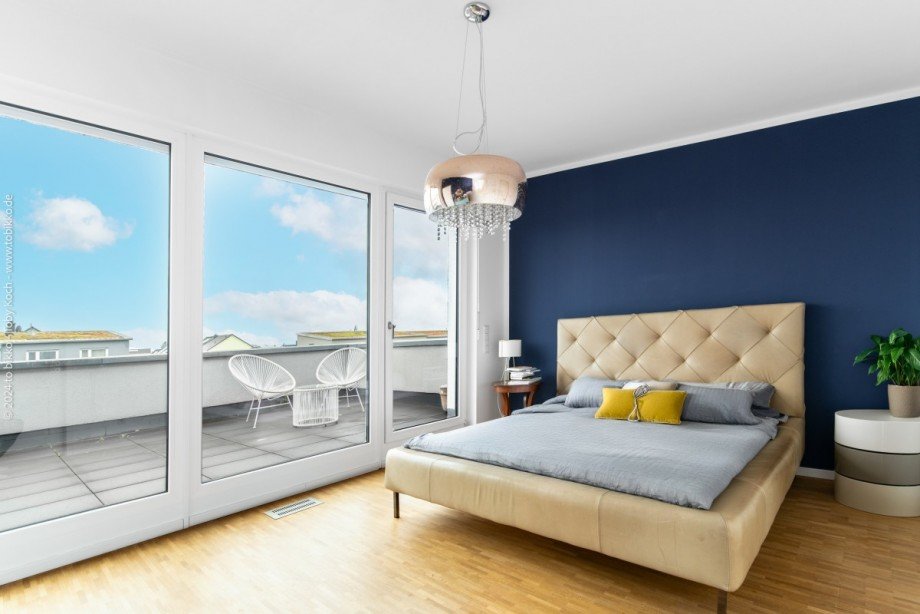 Schlafzimmer Dachgeschoss Doppelhaush�lfte Dreieich