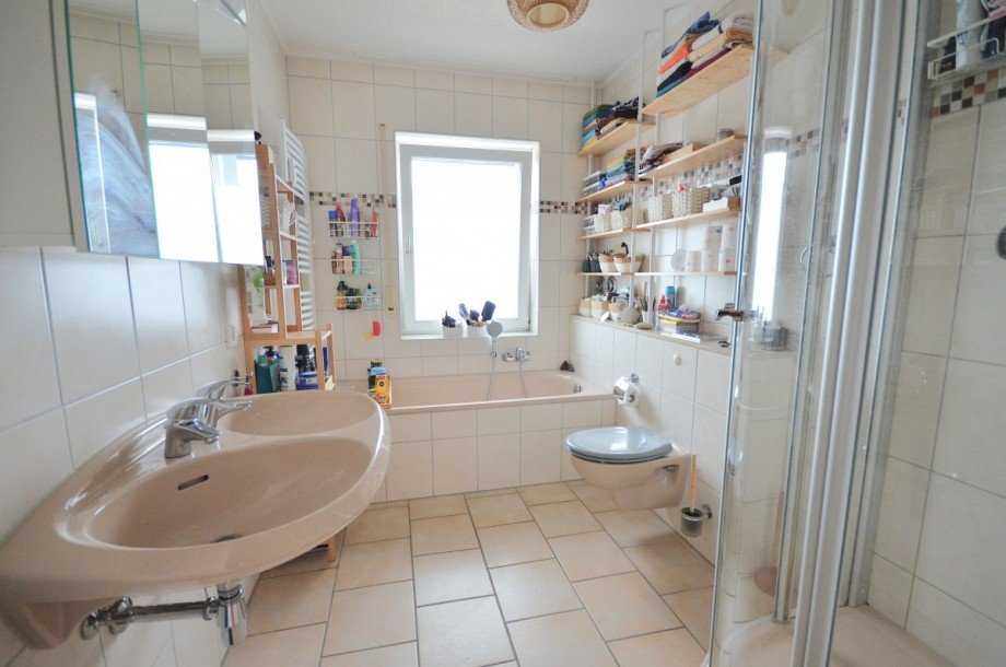 Badezimmer Etagenwohnung Neu-Isenburg