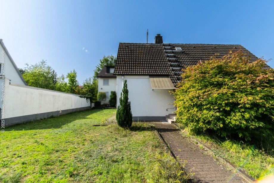 Hausansicht mit Eingang Einfamilienhaus Neu-Isenburg