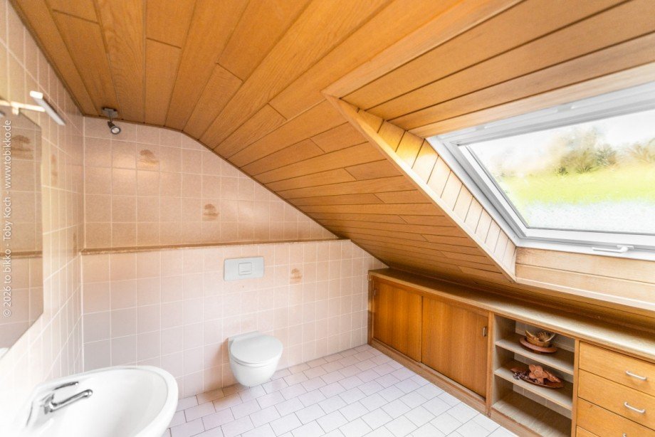 Badezimmer DG Mehrfamilienhaus Laufach