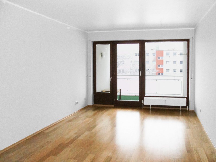 Wohn- und Esszimmer Etagenwohnung Neu-Isenburg