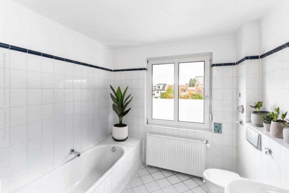 Badezimmer 2. OG Mehrfamilienhaus Neu-Isenburg