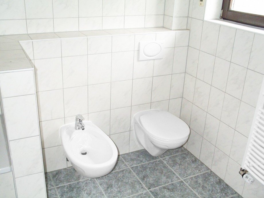 Badezimmer - OG Gewerbegrundst�ck Neu-Isenburg