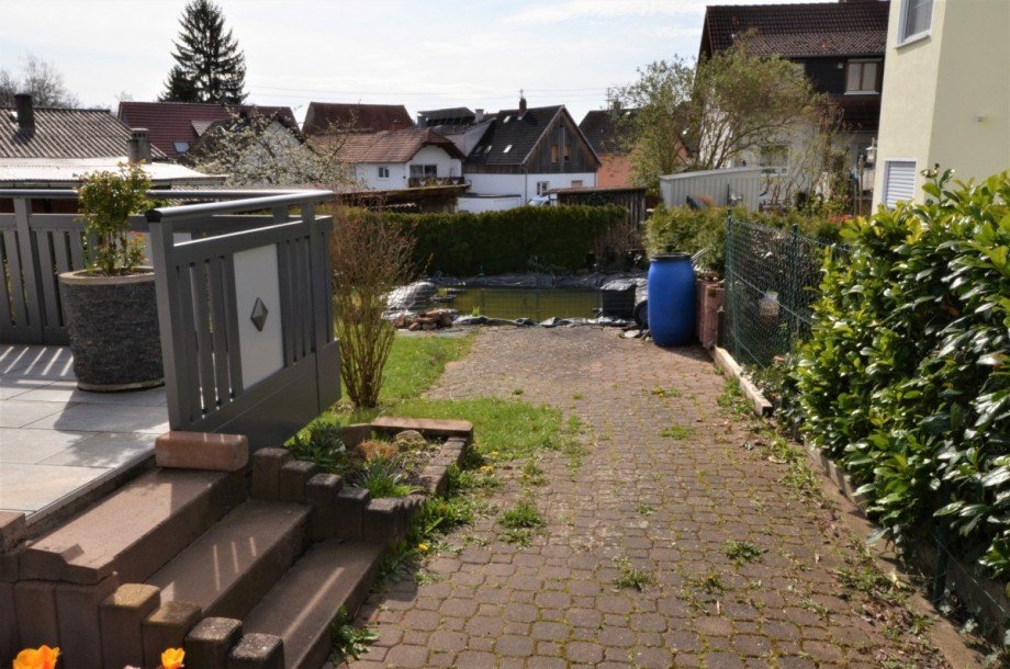 Gartenansicht mit Teich Bungalow Gr�ndau
