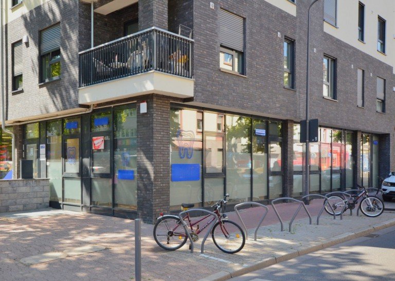 Ansicht Gewerbe Frankfurt am Main Praxis Vermietete Zahnarztpraxis in zentraler Lage Frankfurts - Attraktive Kapitalanlage