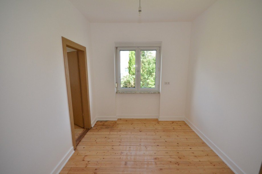 Ankleidezimmer - OG Doppelhaush�lfte Neu-Isenburg