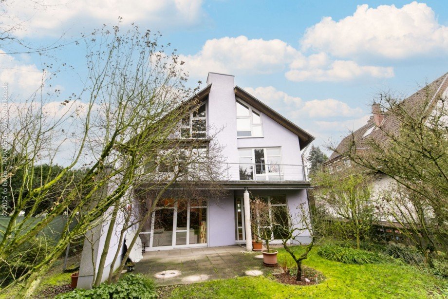 Gartenansicht Einfamilienhaus Neu-Isenburg