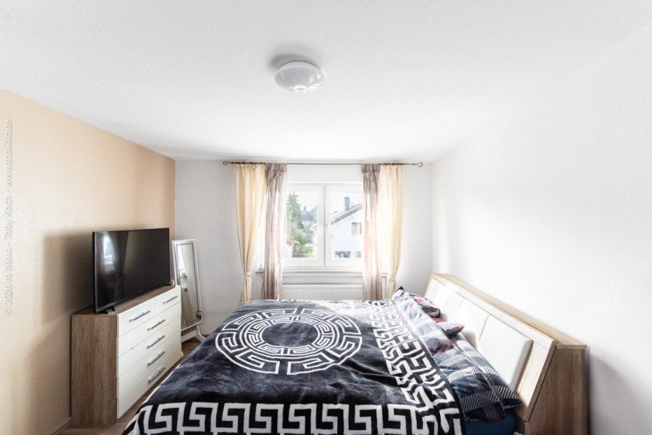 Vorderhaus - Wohnung 1.OG Schlafzimmer Mehrfamilienhaus Dreieich