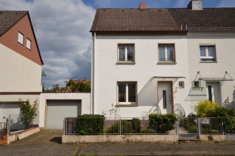 Stra�enansicht Doppelhaush�lfte Neu-Isenburg