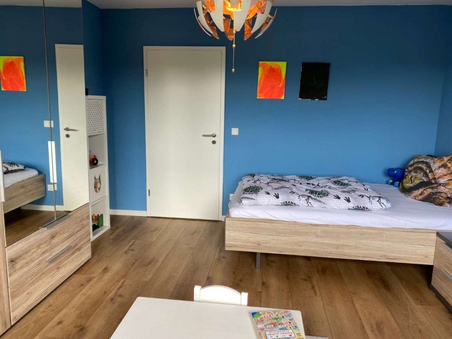 Kinderzimmer Ansicht T�r Penthousewohnung Neu-Isenburg