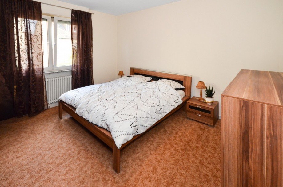 Schlafzimmer 2. OG Mehrfamilienhaus Neu-Isenburg