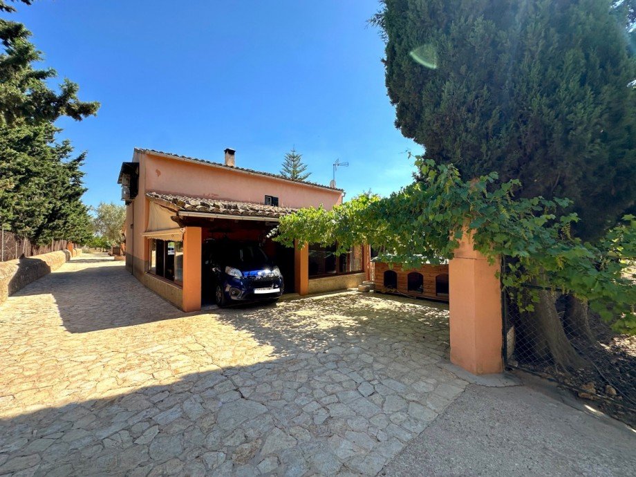 Hof / Garage Haus Inca