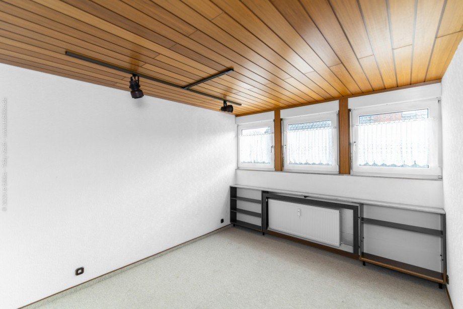 Schlafzimmer DG Mehrfamilienhaus Neu-Isenburg