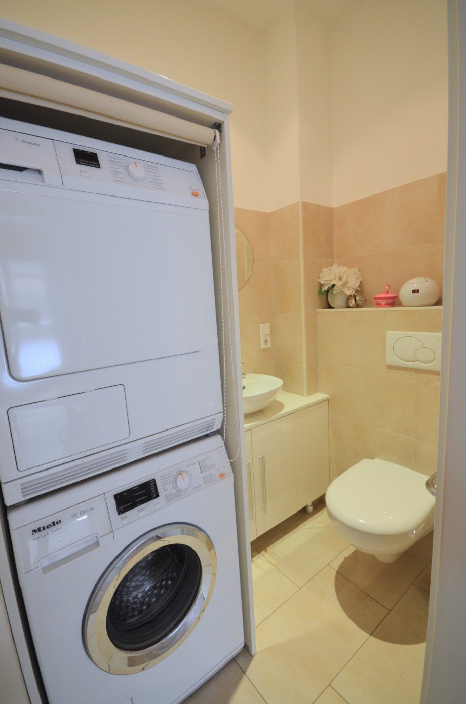 G�ste-WC Dachgeschosswohnung Neu-Isenburg