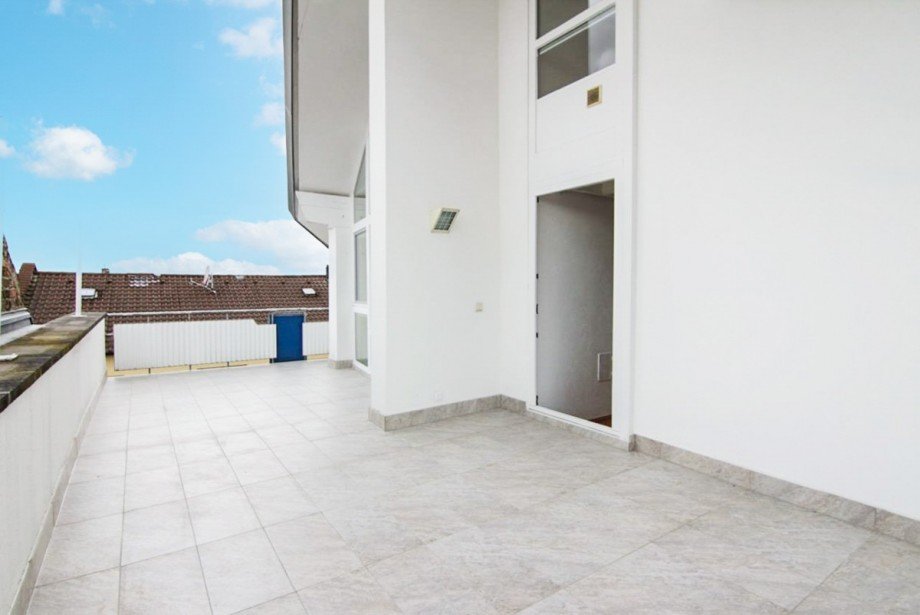 Dachterrasse - 3. OG / DG Mehrfamilienhaus Neu-Isenburg