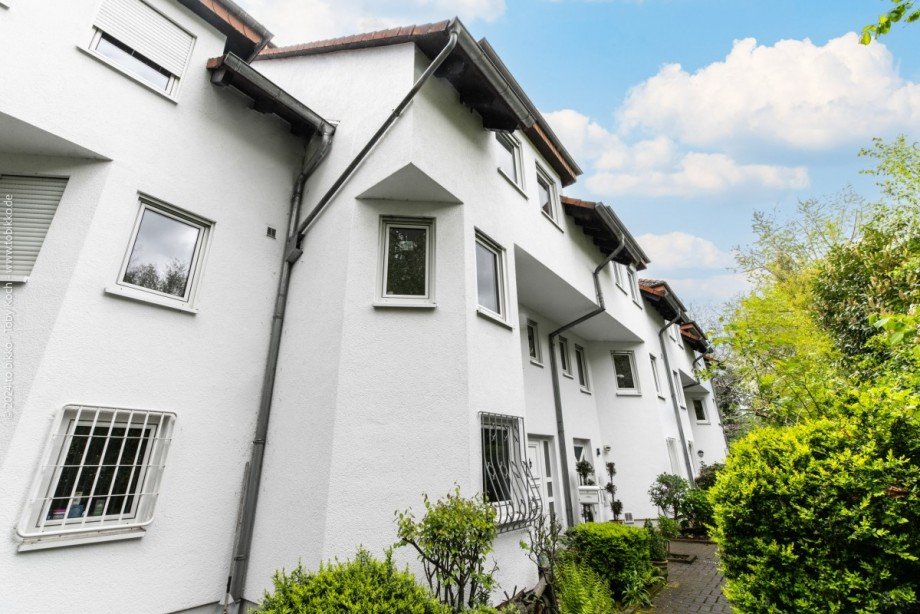 Vorderansicht - Hauseingang Reihenhaus Neu-Isenburg