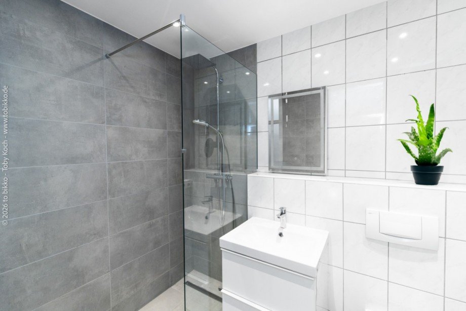 Badezimmer OG Reihenhaus Neu-Isenburg