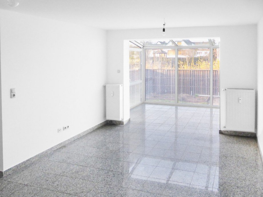 Wohn- und Esszimmer EG Mehrfamilienhaus Neu-Isenburg