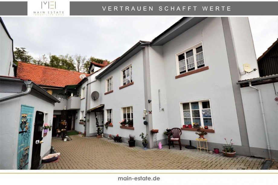 Wohnhaus plus Nebengeb�ude Einfamilienhaus Hofstetten