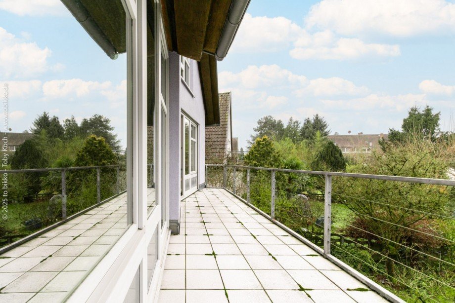 Balkon Westseite mit Blick nach S�den - OG Einfamilienhaus Neu-Isenburg