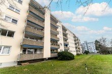 R�ckansicht Attraktive Lage - Gepflegte 3,5-Zimmer-Wohnung mit Tiefgaragenstellplatz in Neu-Isenburg