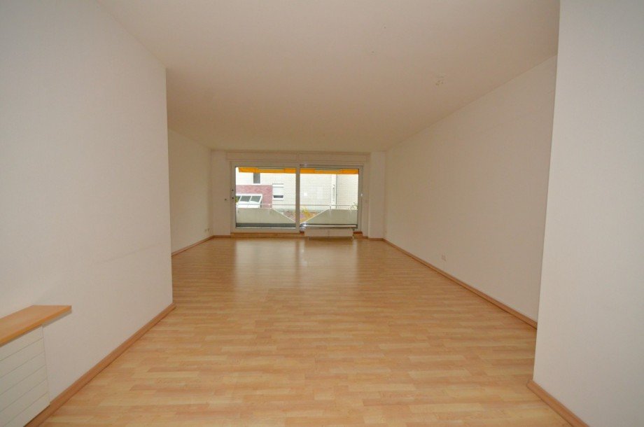 Wohn- und Schlafzimmer Wohnung Langen (Hessen)