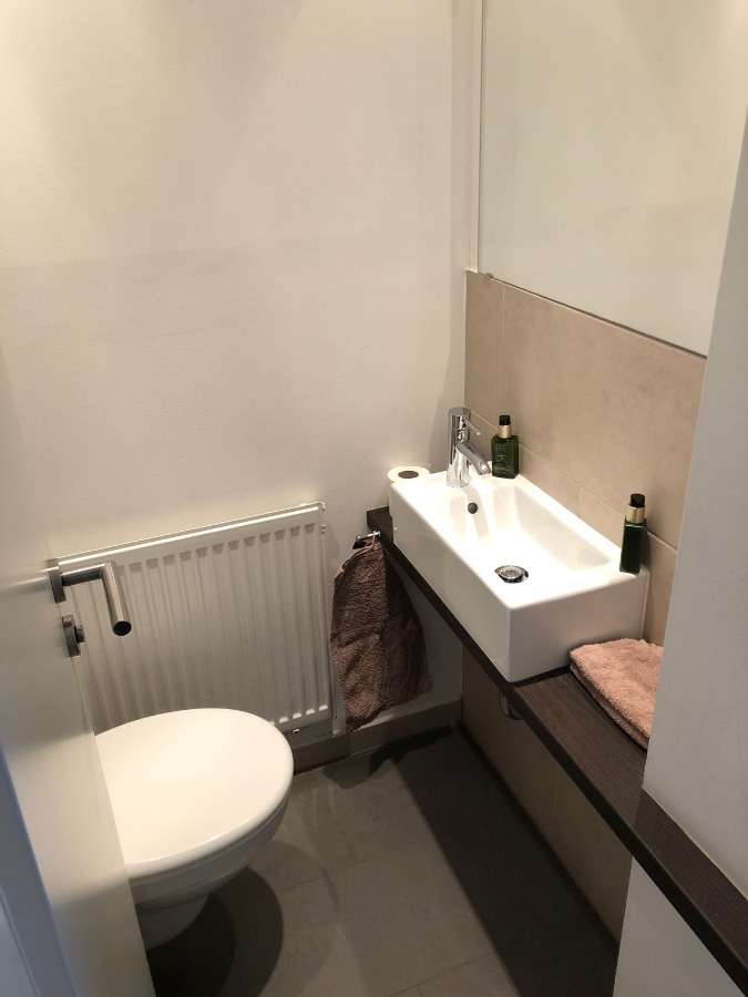 G�ste WC Reihenhaus Neu-Isenburg