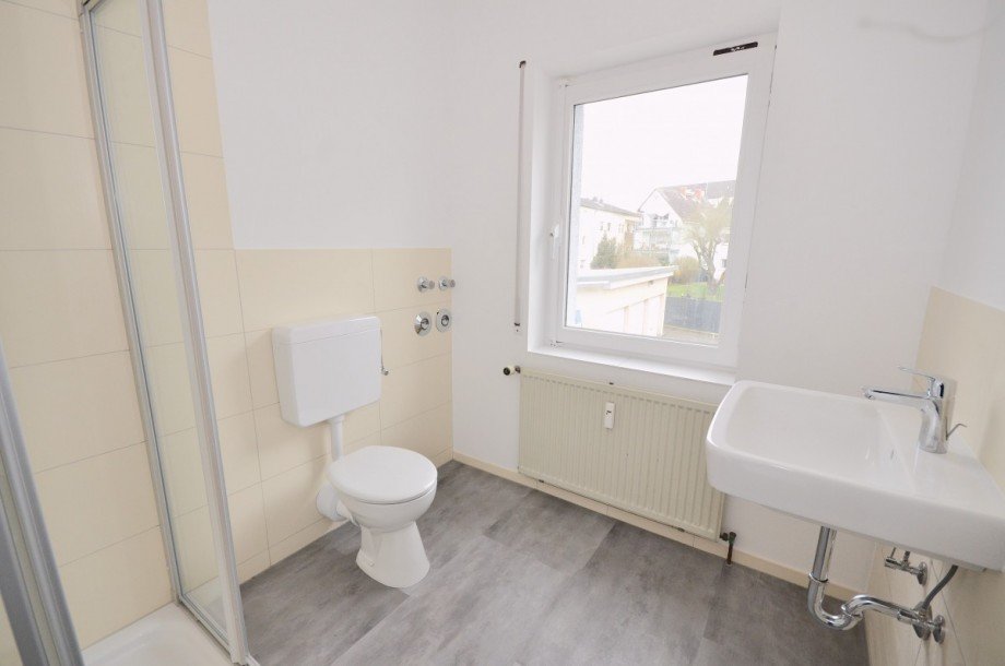 Badezimmer Erdgeschosswohnung Neu-Isenburg