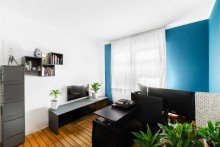 Wohnzimmer 1. OG Mehrfamilienhaus mit 4 Einheiten - Altbauflair trifft Renditepotenzial in Neu-Isenburg