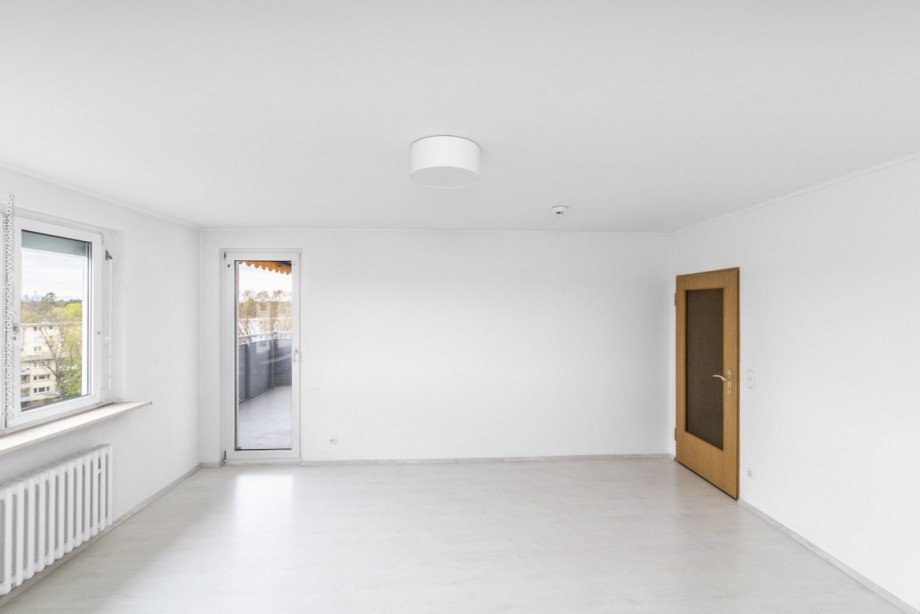 Wohn- und Esszimmer Etagenwohnung Neu-Isenburg