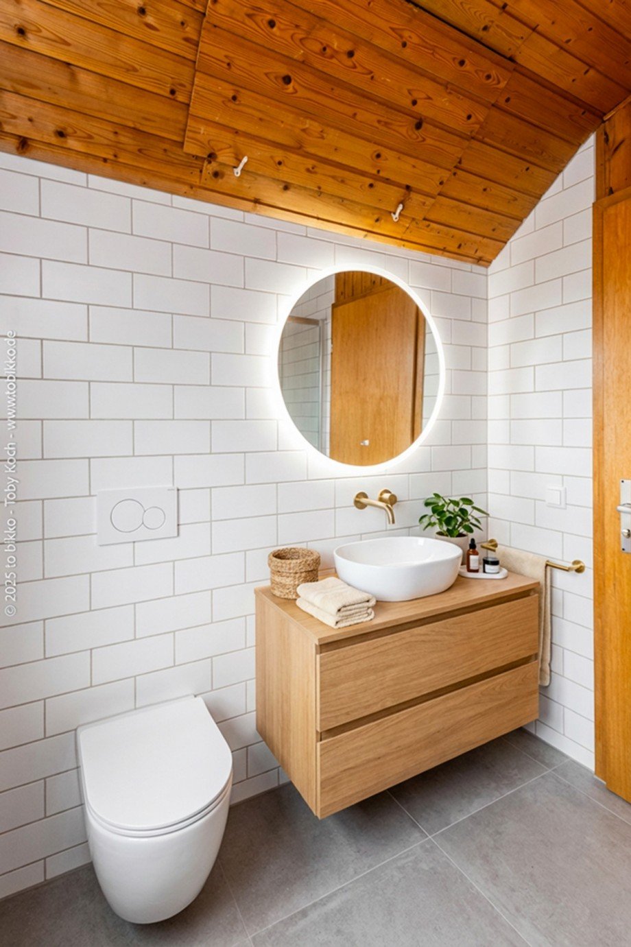 Badezimmer - DG - Virtual Staging Doppelhaush�lfte Neu-Isenburg