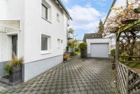 Bild (de8fd037a564dc7835a8c0cf90708526): Gepflegtes Zweifamilienhaus in familienfreundlicher Lage