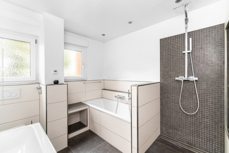 Badezimmer Etagenwohnung Neu-Isenburg
