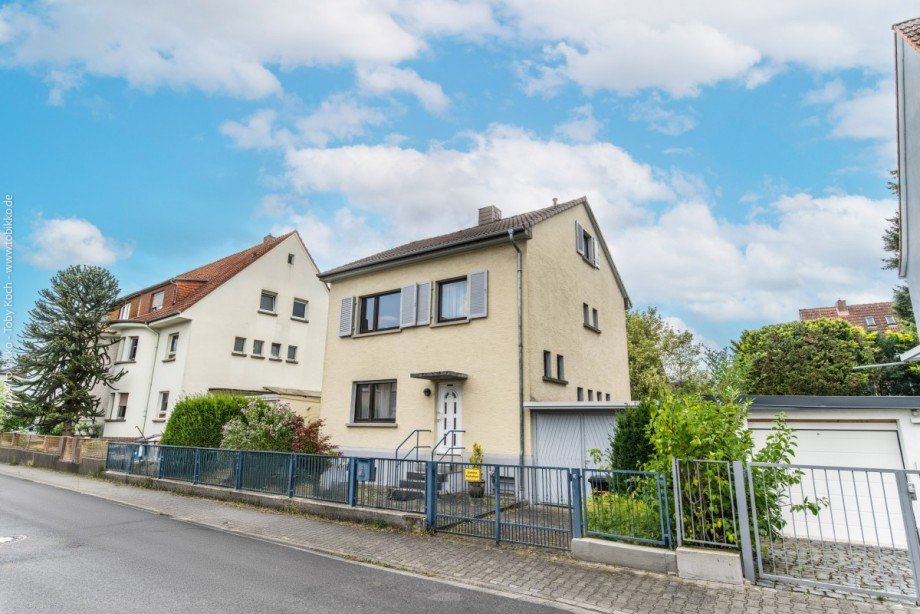 Stra�enansicht Einfamilienhaus Neu-Isenburg