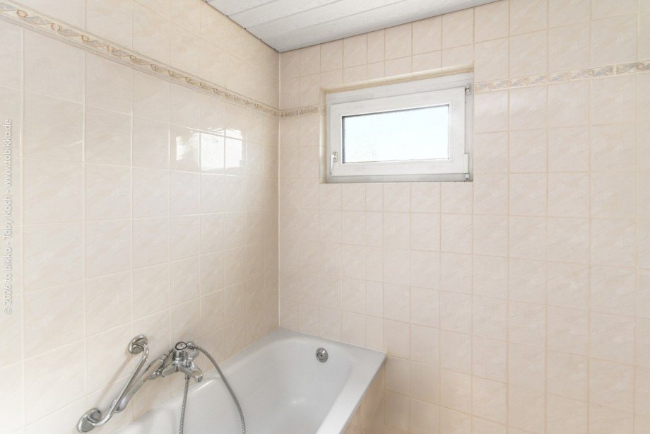 Badezimmer EG Einfamilienhaus Neu-Isenburg