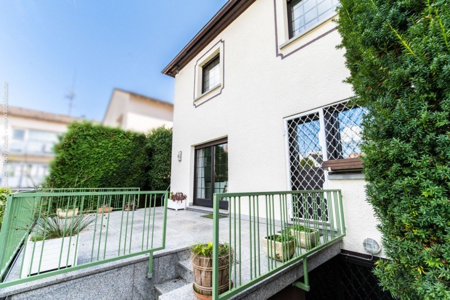 Terrasse Westansicht Einfamilienhaus Neu-Isenburg