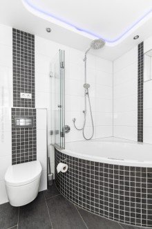 Badezimmer Attraktives Reihenmittelhaus mit Garage und Garten in Neu-Isenburg / Zeppelinheim
