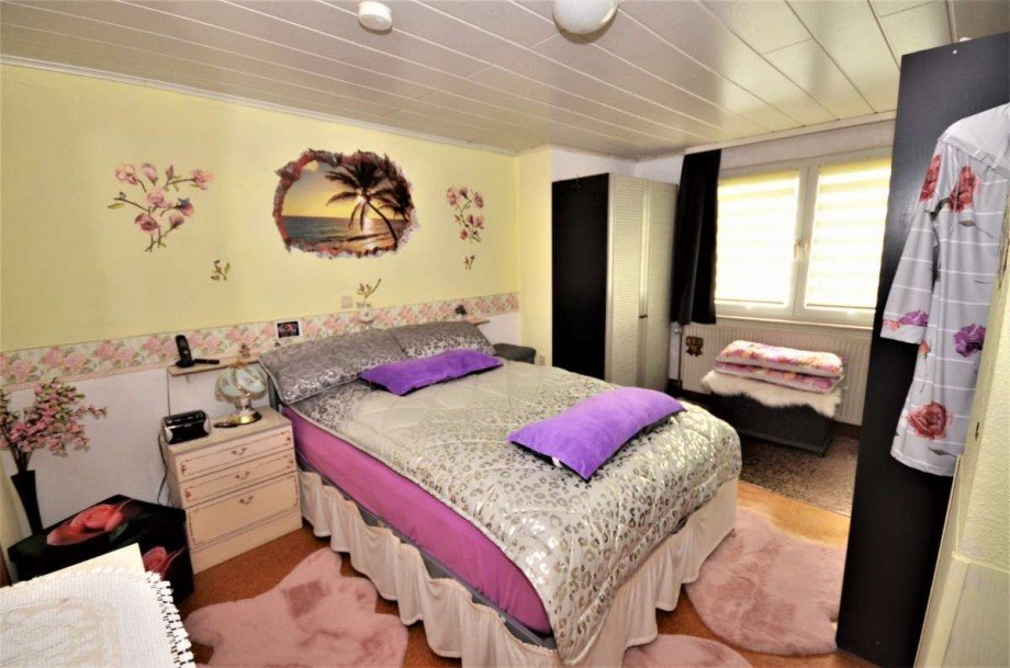 Schlafzimmer 1. OG Einfamilienhaus Hofstetten
