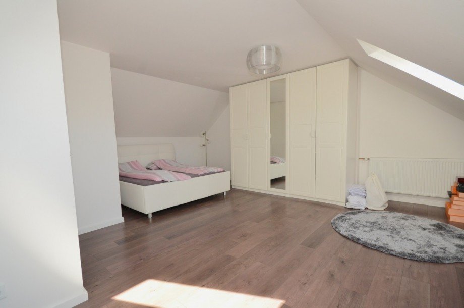 Schlafzimmer DG Reihenmittelhaus Neu-Isenburg