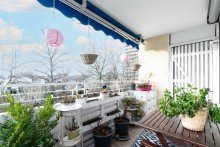 Loggia Attraktive Lage - Gepflegte 3,5-Zimmer-Wohnung mit Tiefgaragenstellplatz in Neu-Isenburg