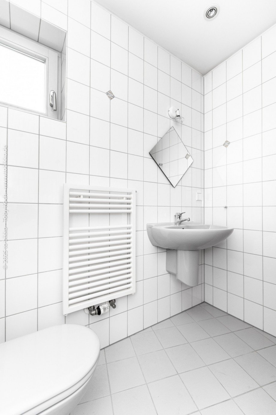 Badezimmer mit WC und Dusche - OG Einfamilienhaus Neu-Isenburg