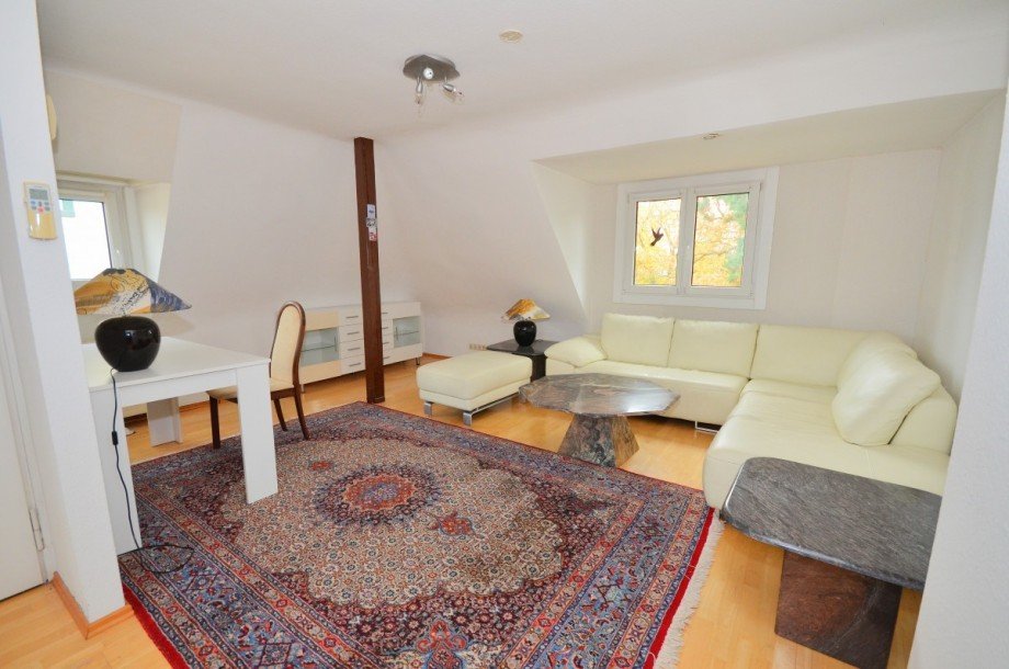 Wohnzimmer Dachgeschosswohnung Neu-Isenburg