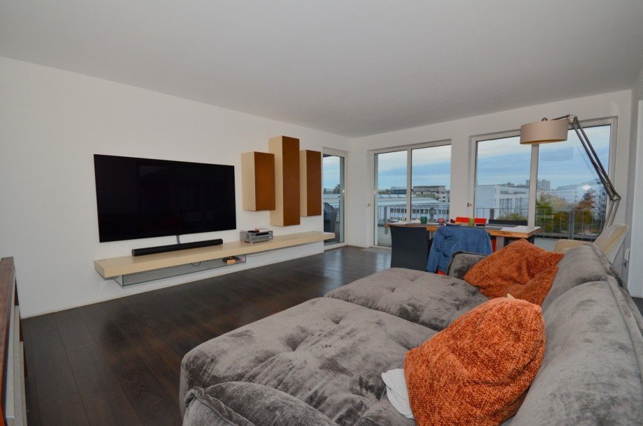 Wohn- und Esszimmer Penthousewohnung Offenbach