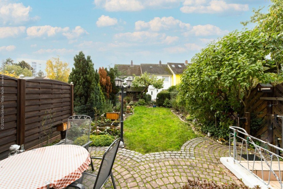 Blick in den Garten Reihenmittelhaus Dreieich
