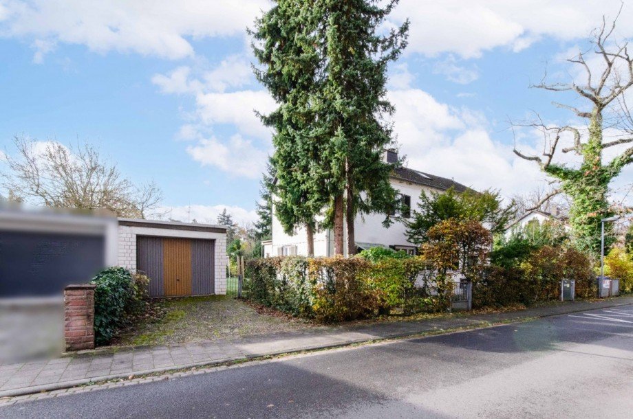 Hausansicht - Stra�enseitig Doppelhaush�lfte Neu-Isenburg