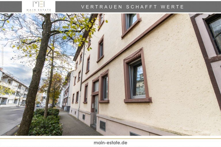 Titelbild Neu-Isenburg Mehrfamilienhaus Renditechance mit Potential - Mehrfamilienhaus mit Garagen in Neu-Isenburg